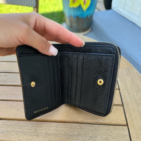 Tory Burch McGraw Bifold Small Wallet - Picture 3 of 6